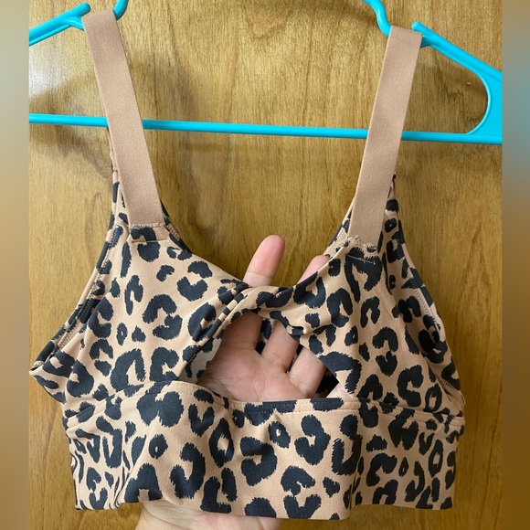 Aerie medium support sports bra. - Picture 2 of 3